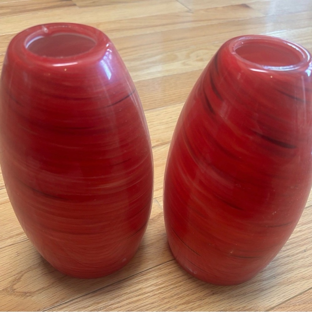 Elegant Red bar light glass globes